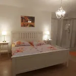 Gut Steinhuegel Lejlighed *