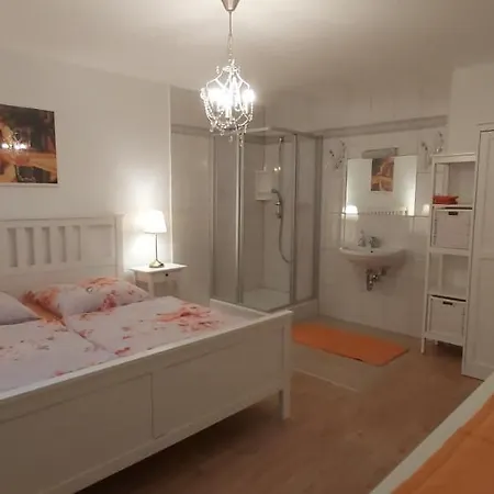 Gut Steinhuegel Apartment