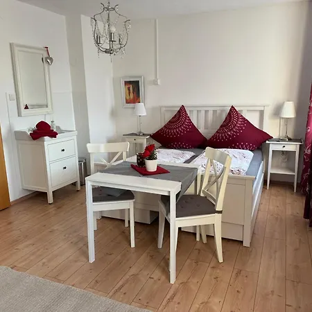 Gut Steinhuegel Apartment *
